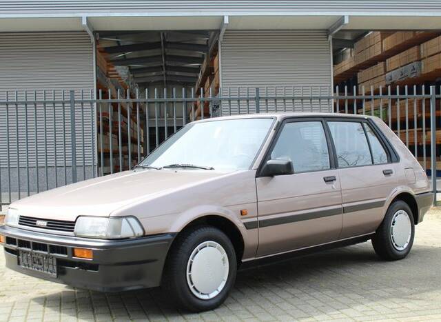Image 1/7 of Toyota Corolla (1985)