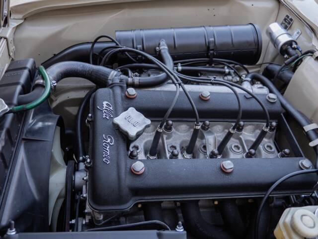 Alfa Romeo Giulia GT 1300 Junior