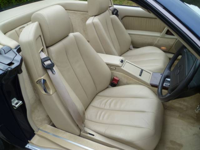 Mercedes-Benz SL 320