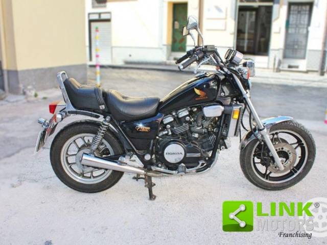 Honda VF 750 C