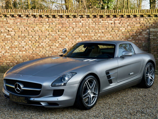 Image 1/50 de Mercedes-Benz SLS AMG (2011)