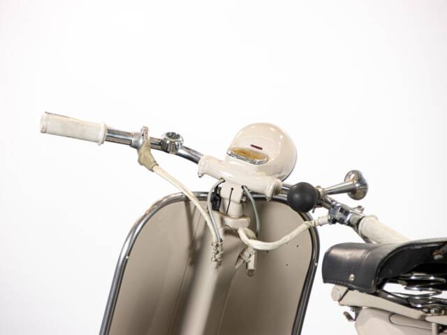 Piaggio Vespa 150 "Struzzo" VL