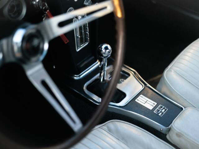 Chevrolet Corvette Sting Ray Convertible