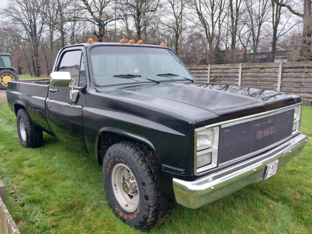 Image 1/6 de GMC Sierra 3500 (1984)