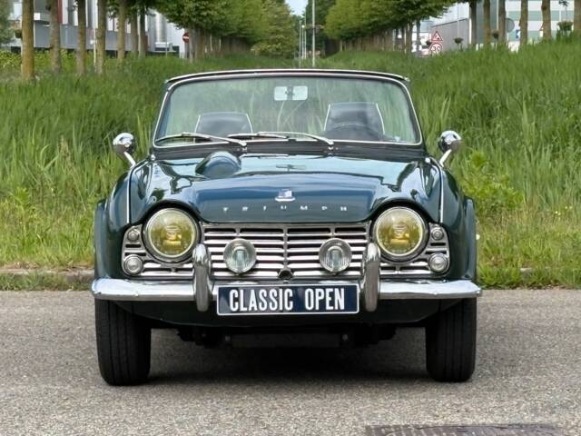 Triumph TR 4