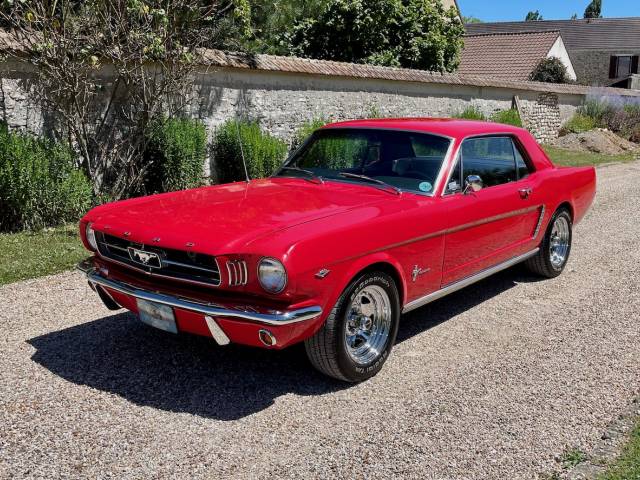 Ford Mustang 200