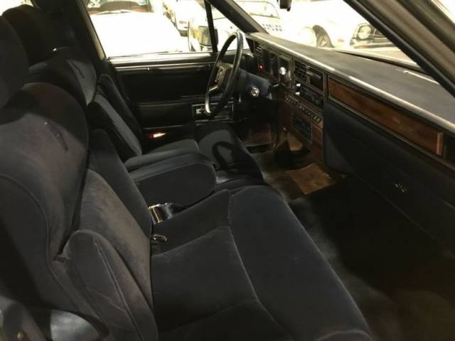 Lincoln Town Car