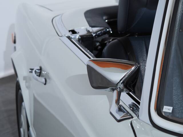 Mercedes-Benz 280 SL