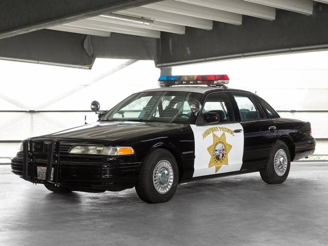 Image 1/15 of Ford Crown Victoria (1992)
