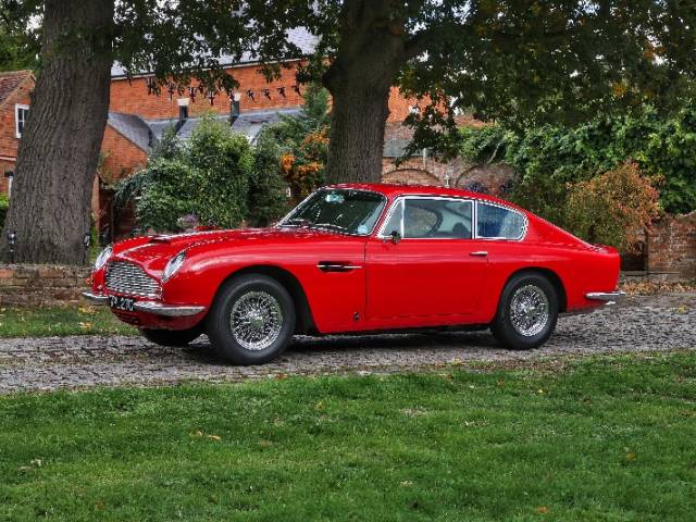 Aston Martin DB 6 Vantage