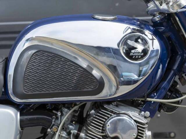 Honda CB 72
