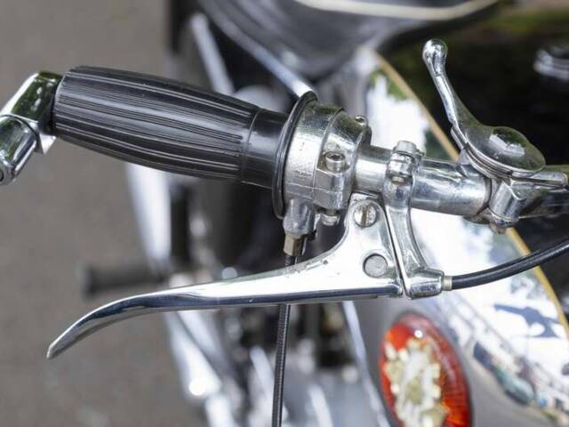 BSA B 33