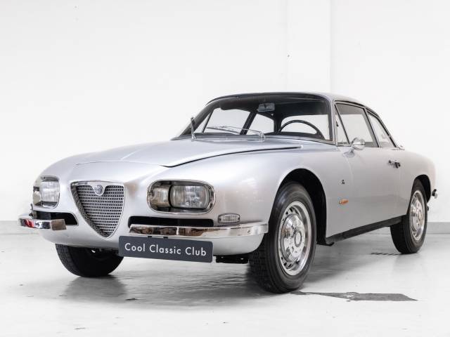 Image 1/36 de Alfa Romeo 2600 Sprint Zagato (1967)