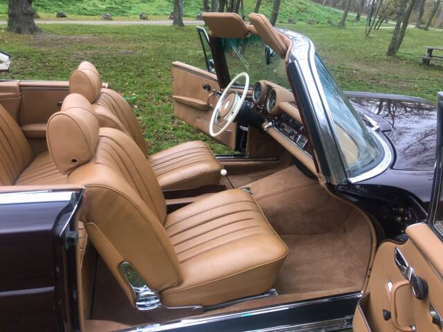 Mercedes-Benz 280 SE
