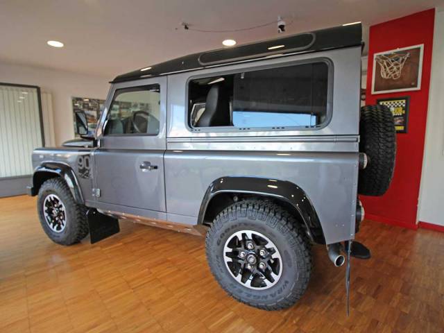 Land Rover Defender 90 Heritage