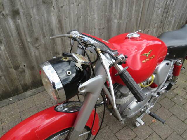 Moto Guzzi Stornello 125