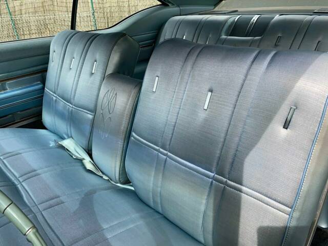 Oldsmobile Delta 88 Holiday Hardtop
