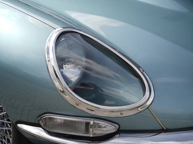 Jaguar E-Type 3.8