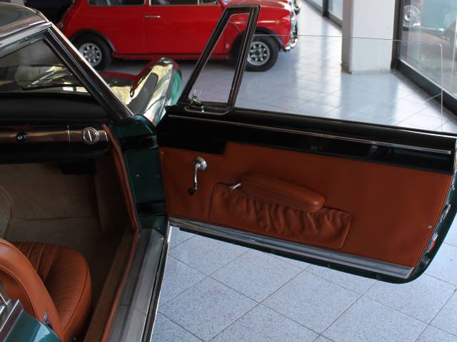 Lancia Flaminia Coupe Pininfarina 3B