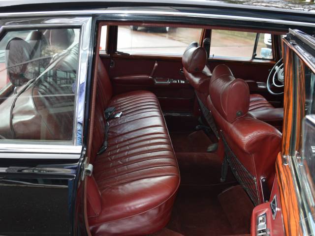 Mercedes-Benz 600