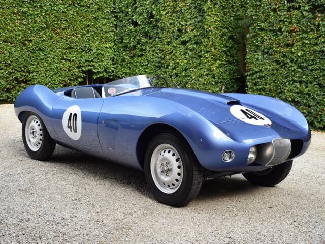 Image 1/35 of Arnolt-Bristol The Bolide (1954)