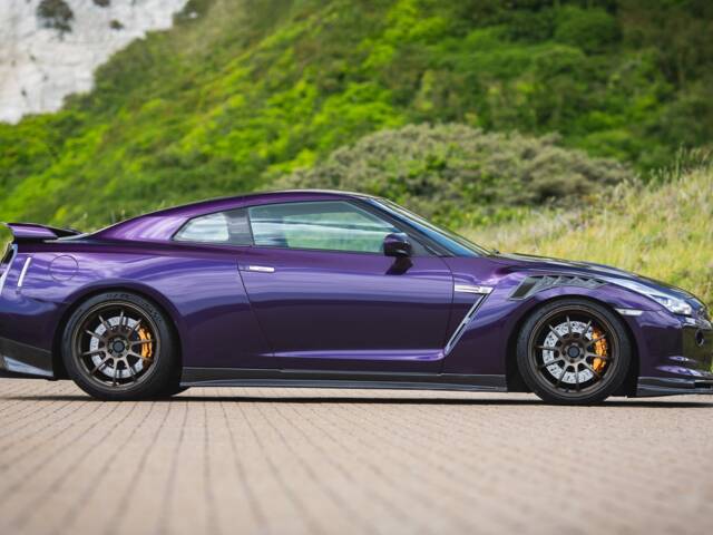 Nissan GT-R