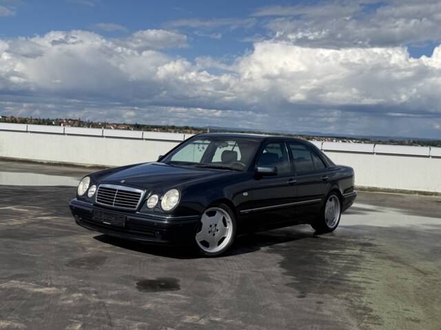 Mercedes-Benz E 50 AMG