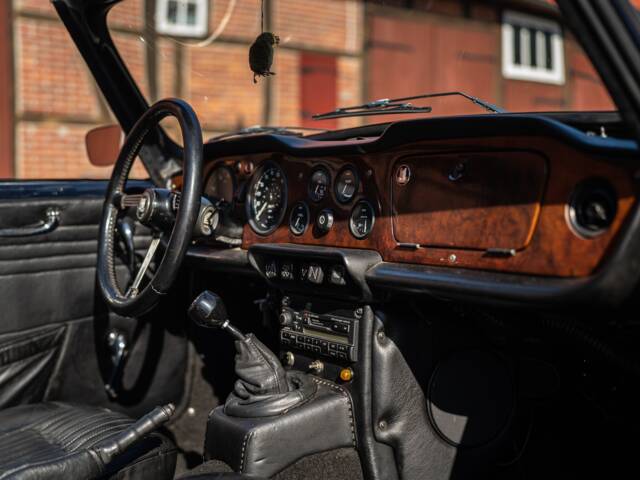 Triumph TR 250