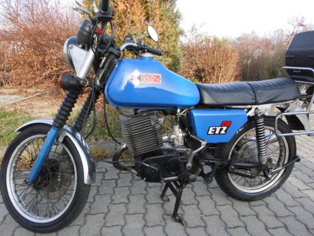 Bild 1/21 von MZ DUMMY (1985)