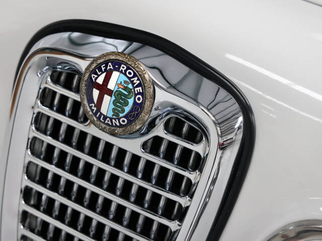 Alfa Romeo 2000 Spider