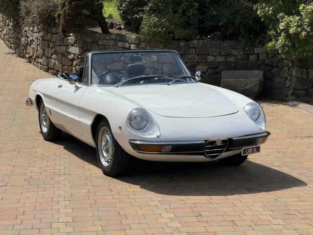 Image 1/50 of Alfa Romeo 2000 Spider Veloce (1972)