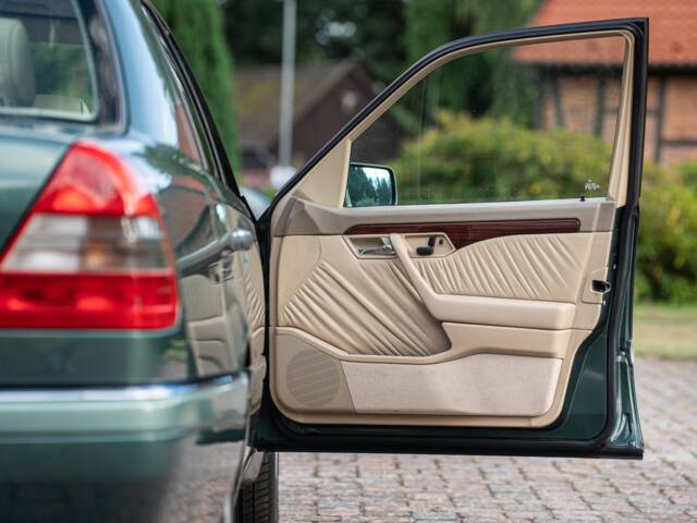 Mercedes-Benz C 280