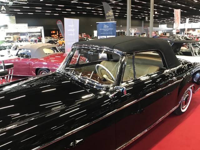 Mercedes-Benz 220 S Cabriolet
