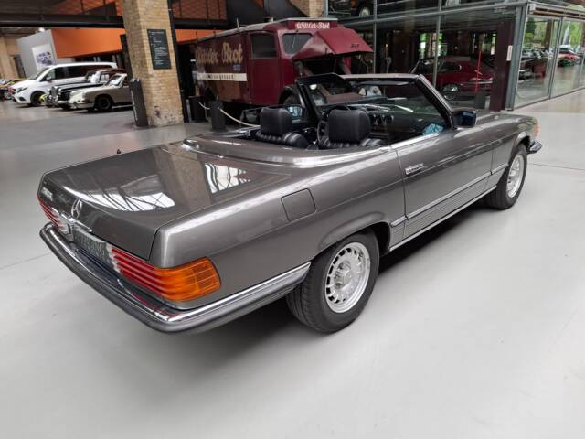 Mercedes-Benz 280 SL