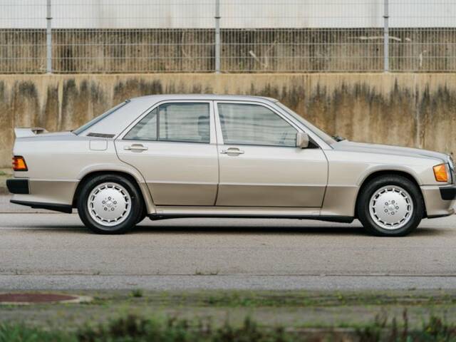 Mercedes-Benz 190 E 2.3-16