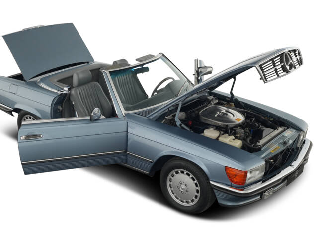 Mercedes-Benz 560 SL