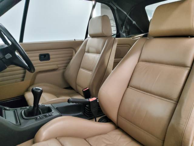 BMW 325i