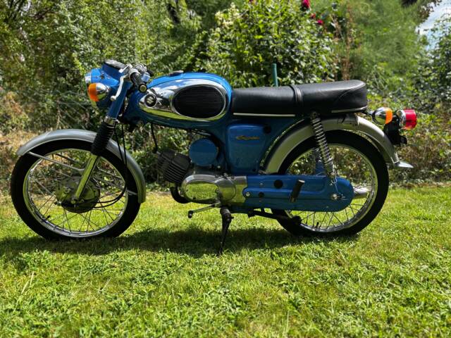 Suzuki A 100