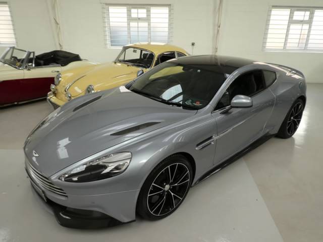 Aston Martin Vanquish