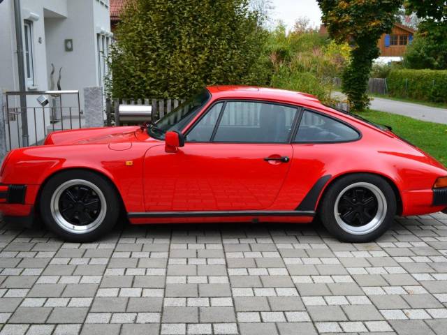 Porsche 911 Carrera 3.2