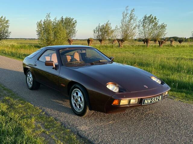 Imagen 1/8 de Porsche 928 (1981)