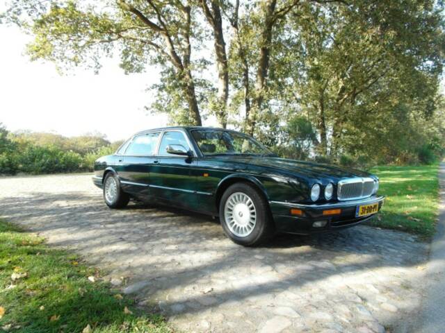 Jaguar XJ12 6.0