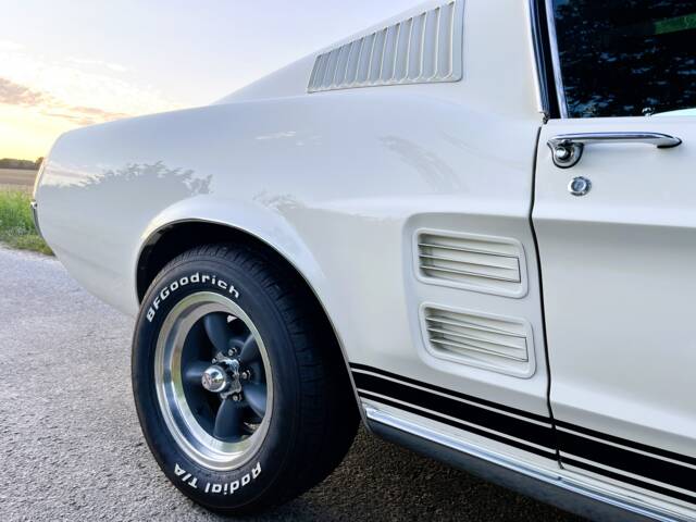 Ford Mustang 289