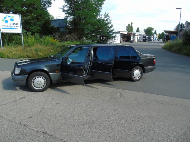 Mercedes-Benz 260 E Lang
