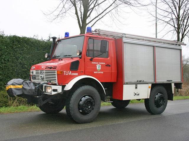 Image 1/25 de Mercedes-Benz Unimog U 1700 L (1988)