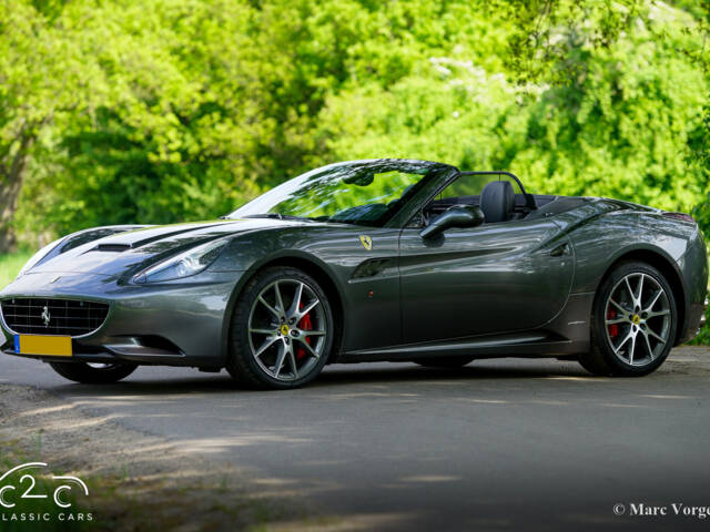 Image 1/85 de Ferrari California (2010)