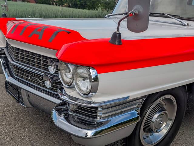 Cadillac Ambulance Carrosserie Köng