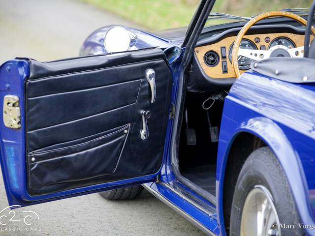 Triumph TR 6