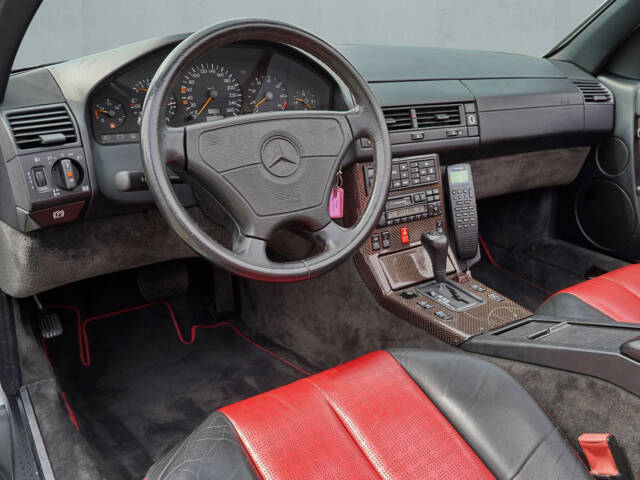 Mercedes-Benz SL 320