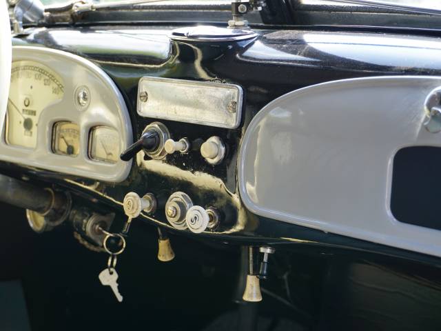 BMW 327